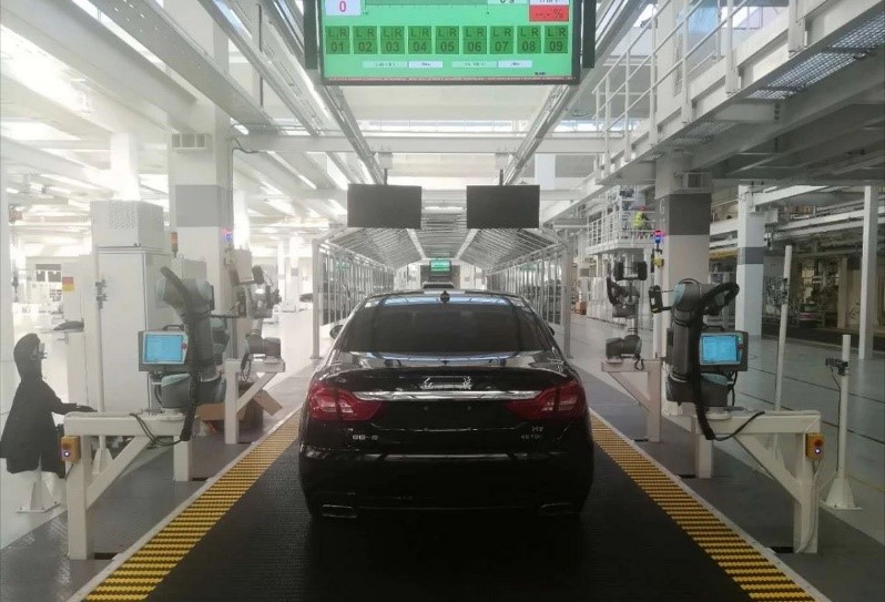 優傲機器人
