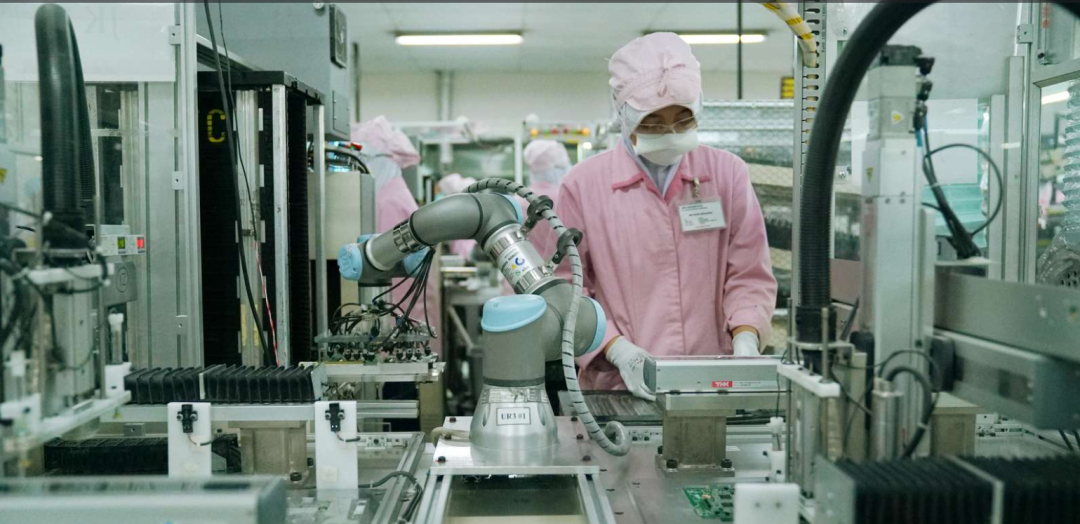 優傲機器人