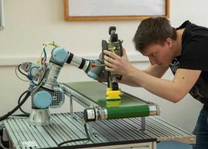 顯揚科技亮相央視直播間